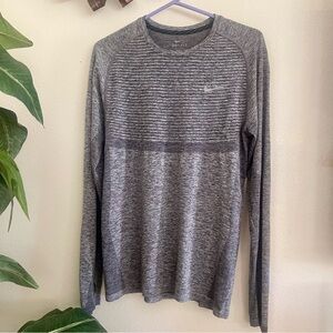 Nike Men's Heathered Gray Long Sleeve Tee